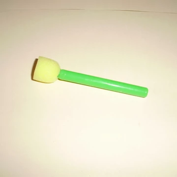 Kör alakú nyeles arcfestő szivacs