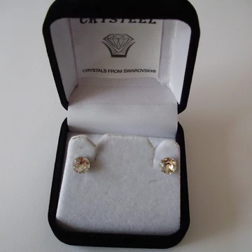 Nemesacél fülbevaló víztiszta színű Swanis kristállyal