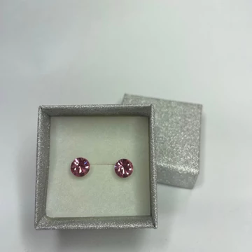 Nemesacél fülbevaló halvány rózsaszín színű Swanis kristállyal