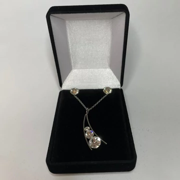 Nemesacél hajlított nyíl ékszerszett