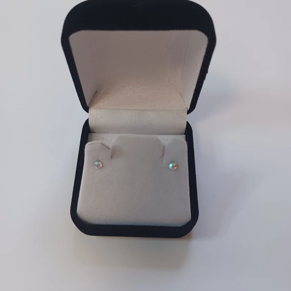 Nemesacél fülbevaló szinjátszó színű Swanis kristállyal, 3 mm 