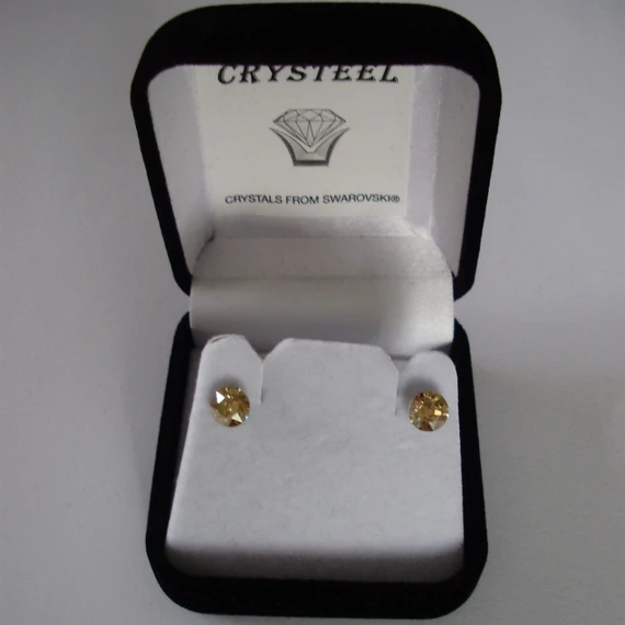 Nemesacél fülbevaló mézarany színű Swanis kristállyal, 6,2 mm 