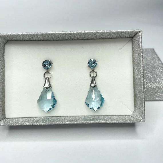 Nemesacél barokk lógós fülbevaló