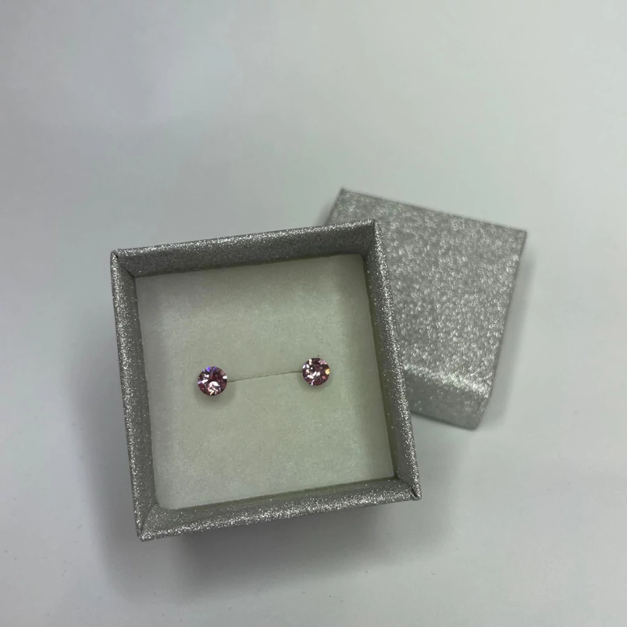 Nemesacél fülbevaló halvány rózsaszín színű Swanis kristállyal, 5,3 mm 