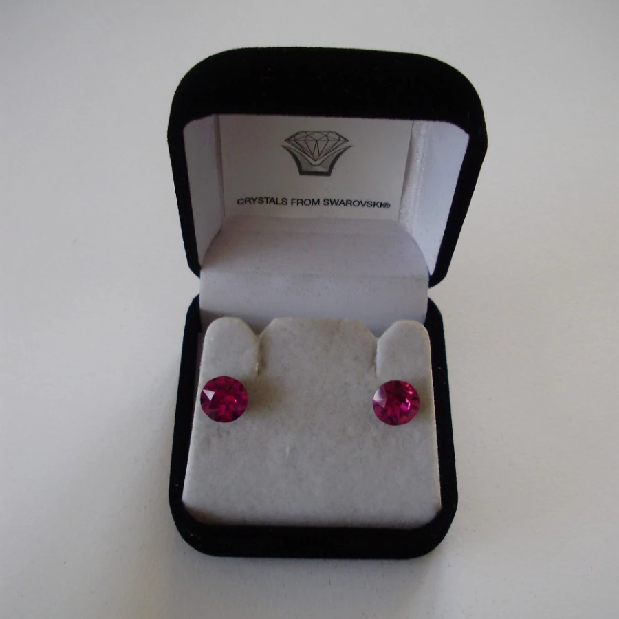 Nemesacél fülbevaló fuxia színű Swanis kristállyal, 8,2 mm 