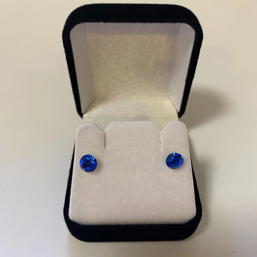 Nemesacél fülbevaló zafírkék színű Swanis kristállyal, 6,2 mm 