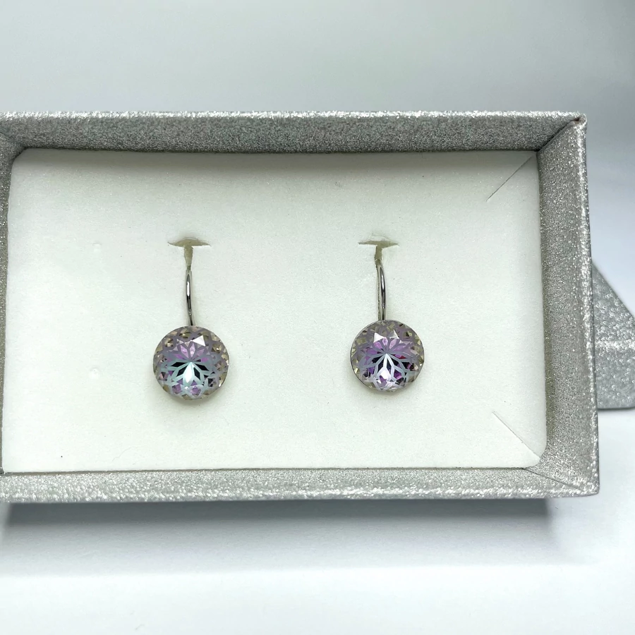 Francia kapcsos mandala fülbevaló szinjátszós lila színű Swanis kristállyal, 10 mm