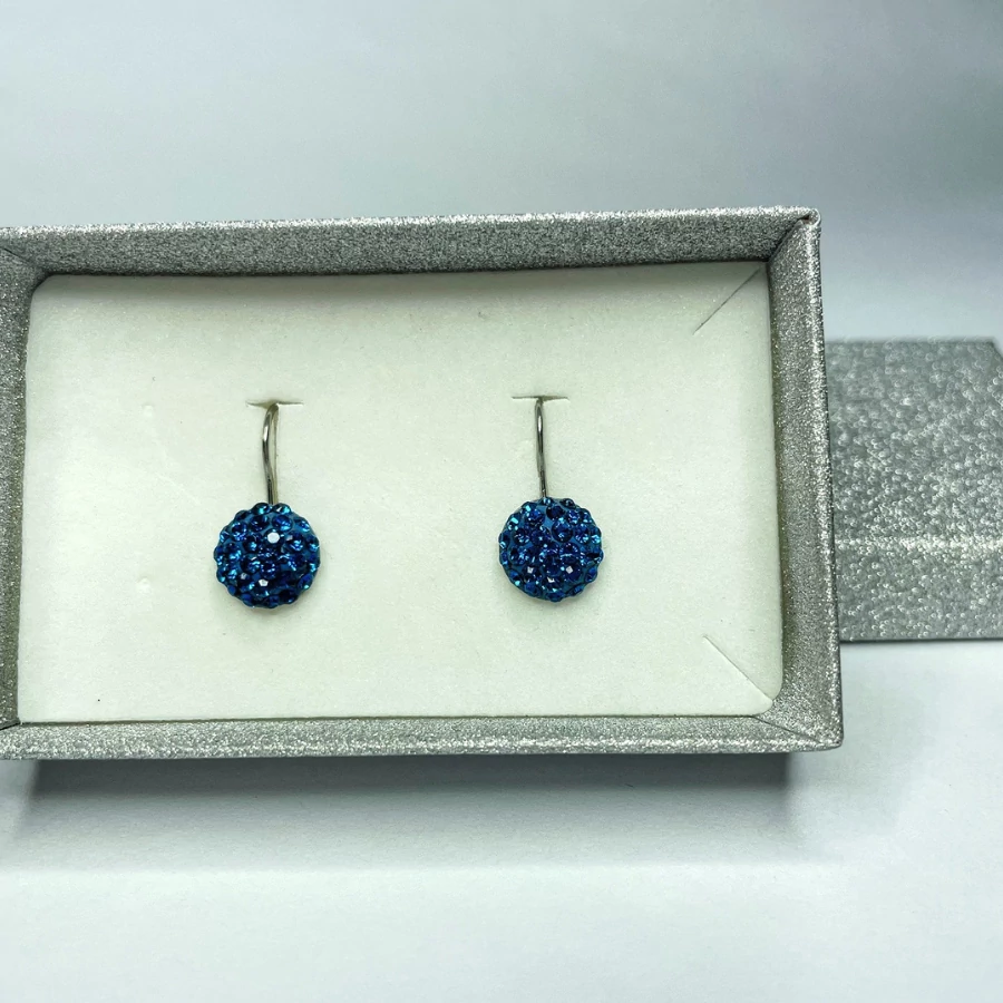 Francia kapcsos gyurmás fülbevaló kék színű Swanis kristállyal, 10 mm